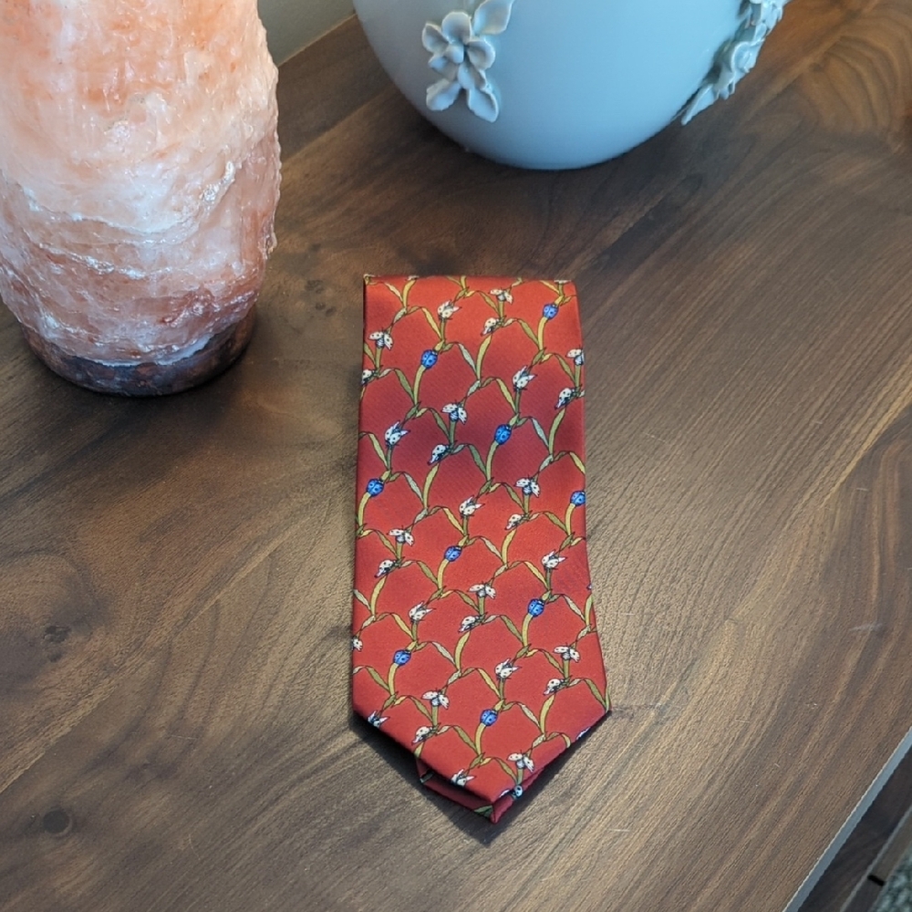 Elegant Floral Red Tie